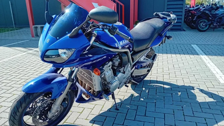 Yamaha FZS 1000 Fazer Komisní prodej (servis za 40605,-)