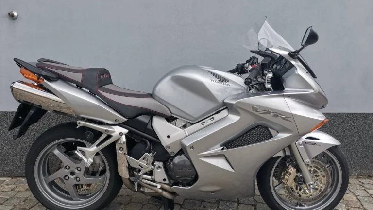 Honda VFR 800 VTEC