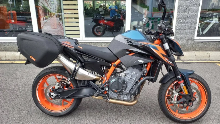 KTM 890 Duke R