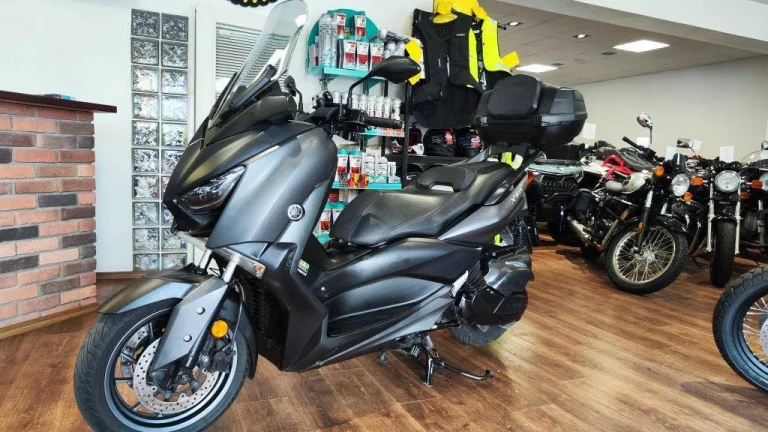 Yamaha X-Max 400