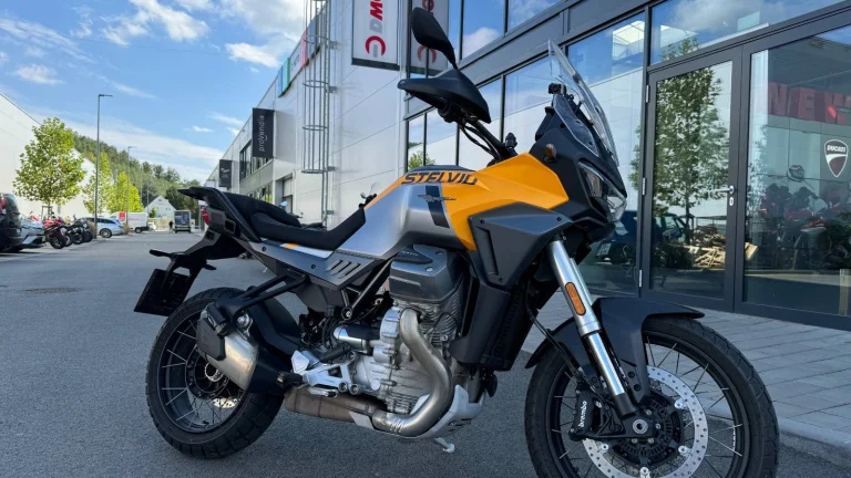 Moto Guzzi V 100 Stelvio | Předváděcí motocykl