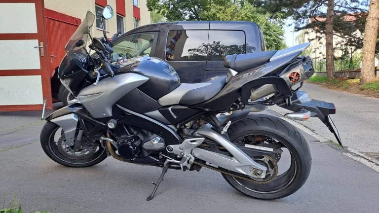 Suzuki B-King