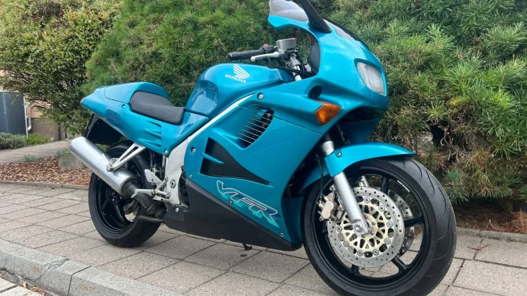 Honda VFR 750 F