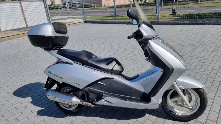Honda FES 150 Pantheon i.e.