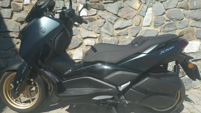 Yamaha X-Max 300 Tech Max
