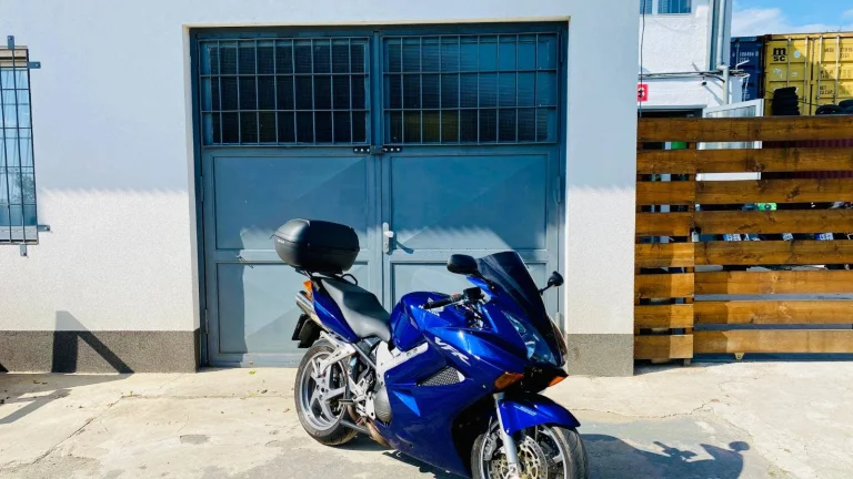 Honda VFR 800 VTEC