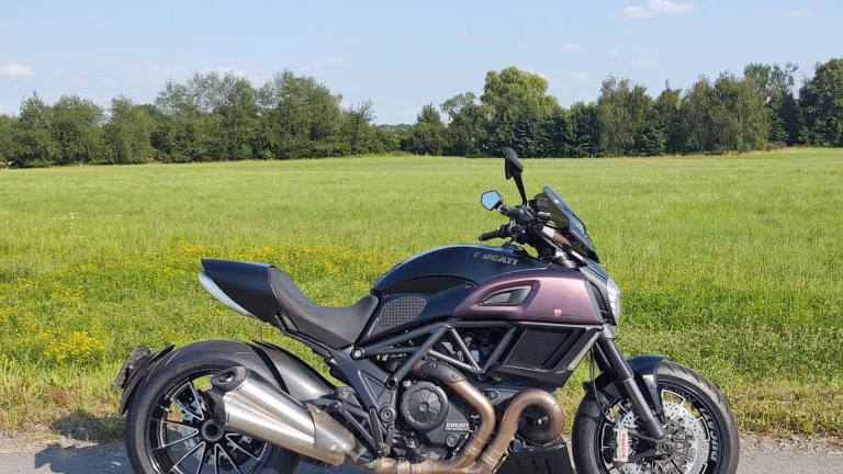Ducati Diavel Carbon