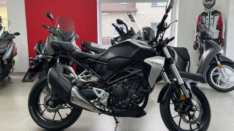 Honda CB 300 R