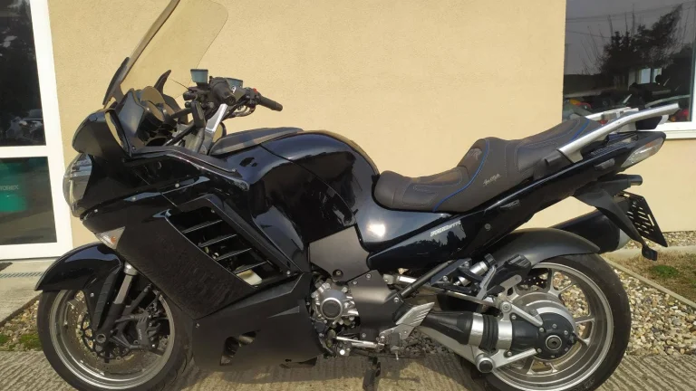 Kawasaki GTR 1400