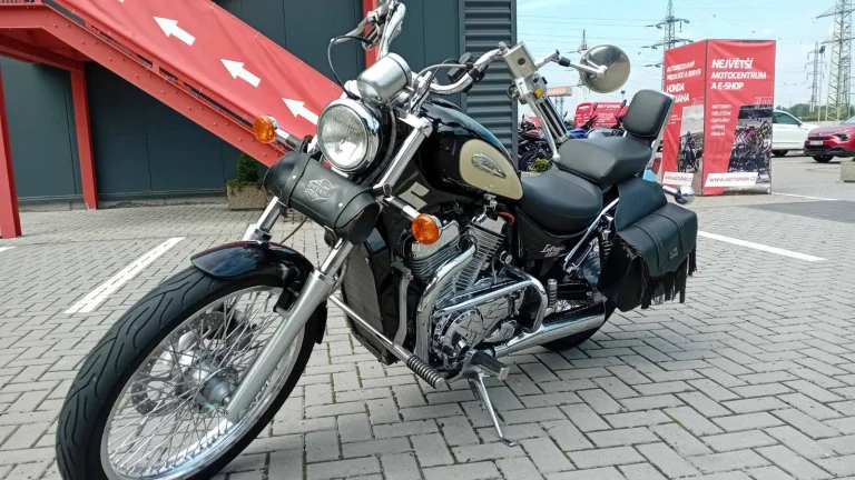 Suzuki VS 800 GL Intruder Komisní prodej