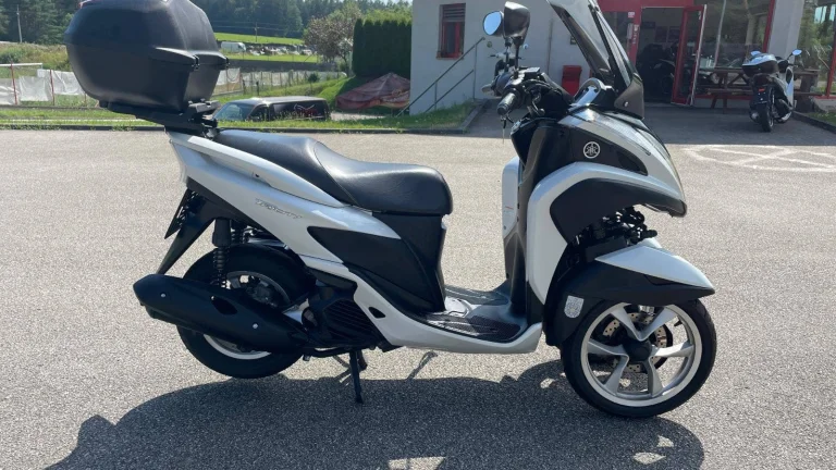 Yamaha MW 125 Tricity 2015 21tkm serviska
