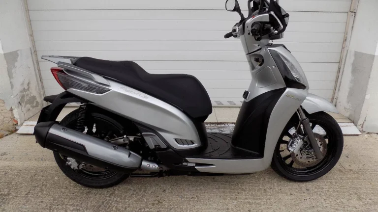 Kymco People GT 300i