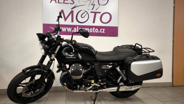 Moto Guzzi V7 II Stone