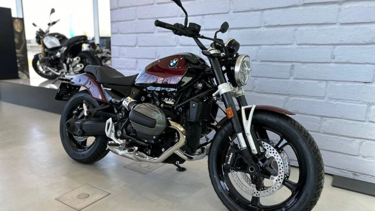 BMW R 12 | Nový motocykl