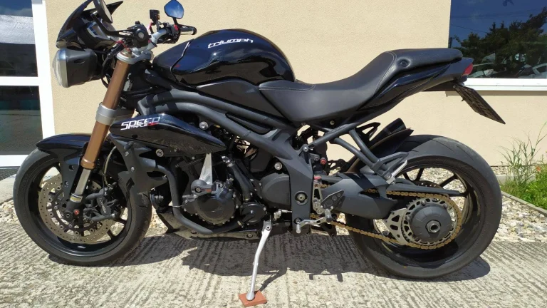 Triumph Speed Triple 1050