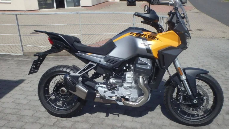 Moto Guzzi V 100 Stelvio