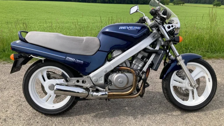 Honda NTV 650 Revere