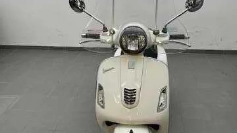 Vespa GTS 125
