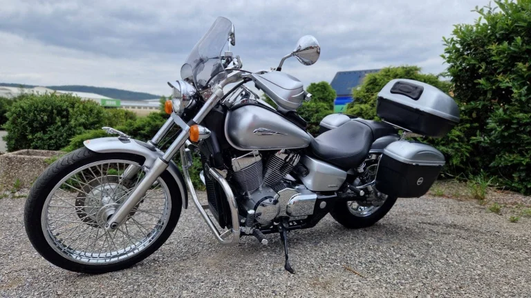 Honda VT750C2