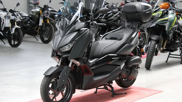 Yamaha X-Max 125 Tech Max