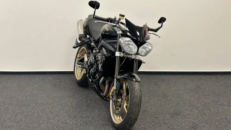 Triumph Street Triple 675 R