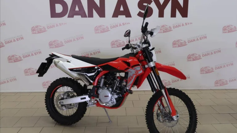 SWM RS 300R ČERVENÁ-BÍLÁ EURO 5 | Nový motocykl