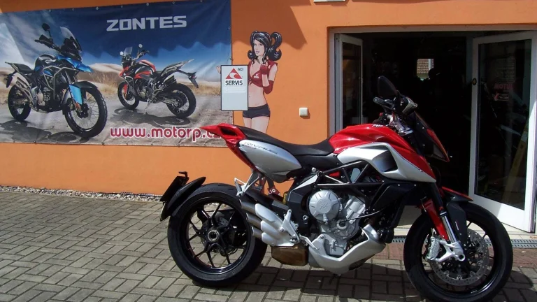MV Agusta Rivale 800 ABSOLUTNĚ TOP SERVISKA JAK NOVÁ
