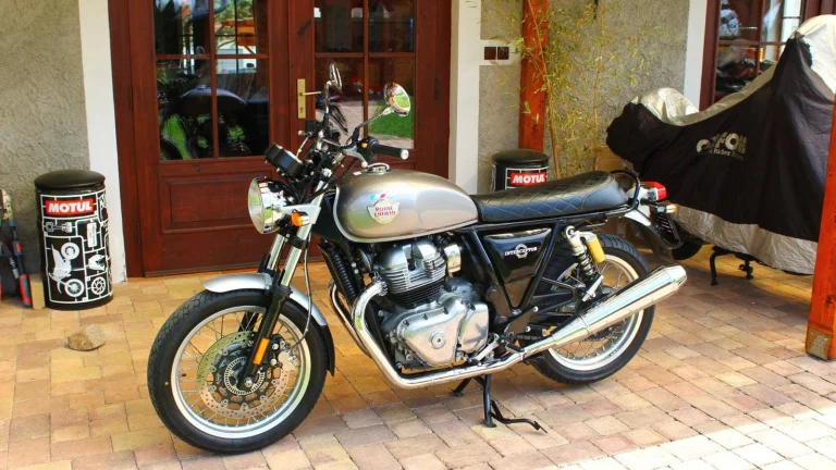 Royal Enfield Interceptor 650 "TOP STAV"