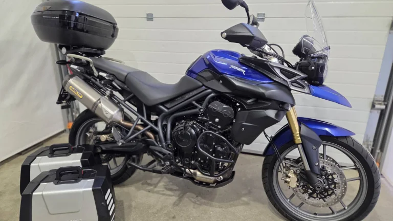 Triumph Tiger 800 XR - ABS - výbava