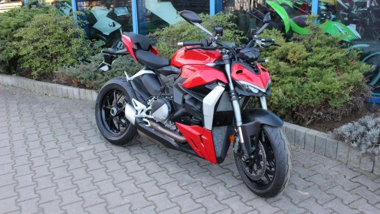 Ducati Streetfighter V2 2023 AKCE 8900 KM
