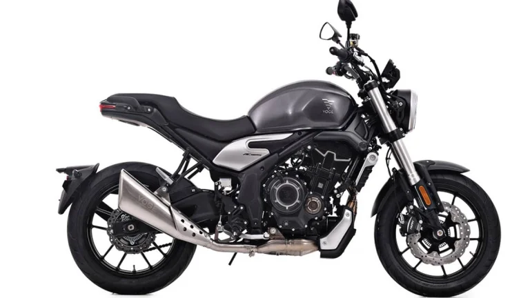 Voge 525 AC - ČERNÁ | Nový motocykl