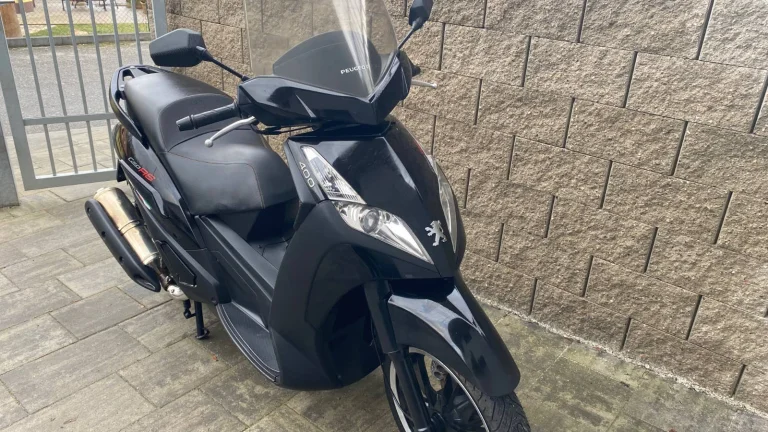Peugeot Geopolis 400