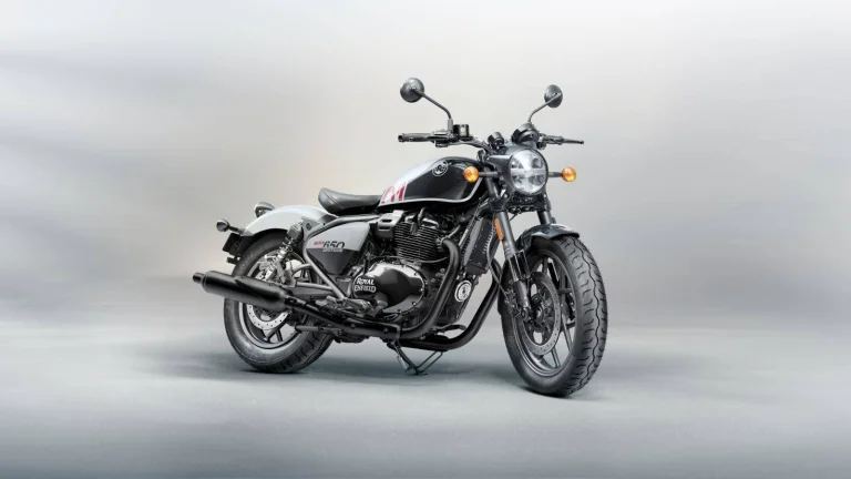 Royal Enfield SHOTGUN 650 - Stencil White | Nový motocykl