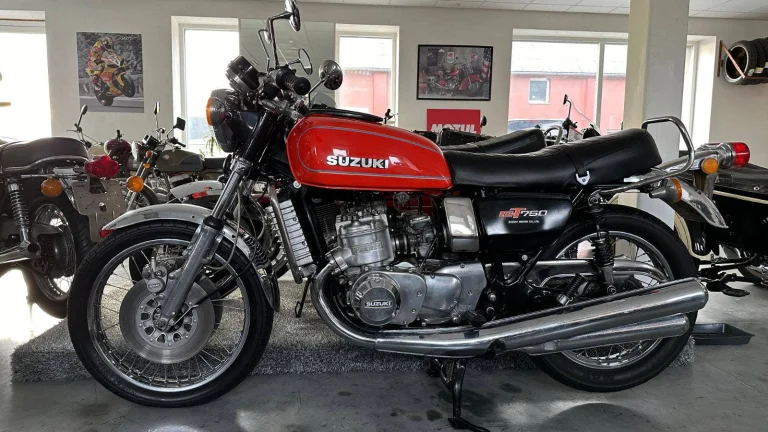 Suzuki GT 750