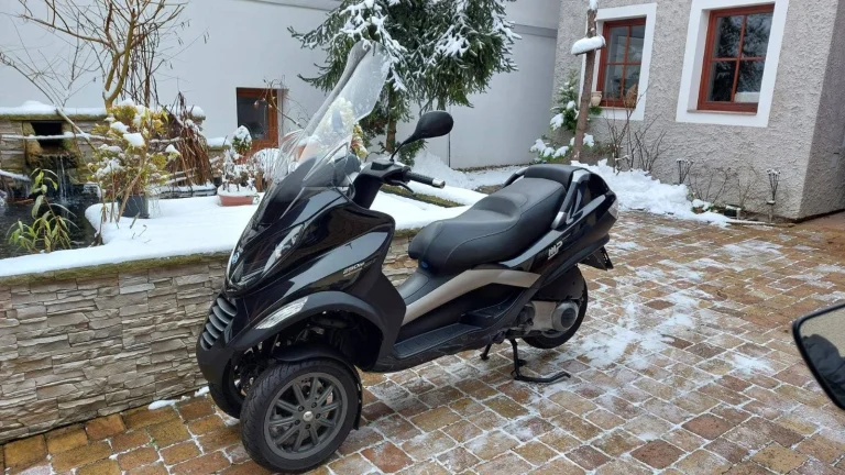 Piaggio MP3 250ie "Krásný, po servisu"