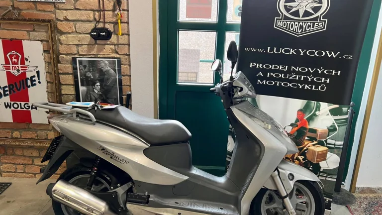 Honda Dylan 150