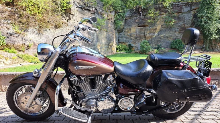 Yamaha XV 1600 A Wild Star - SUPER STAV + VÝBAVA