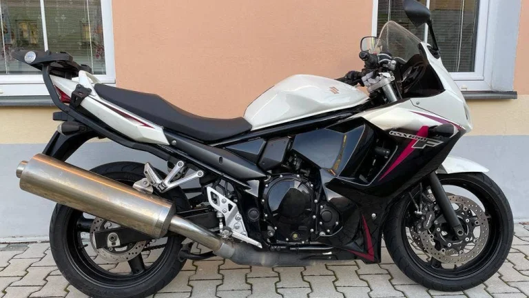 Suzuki GSX 650 F (2010)