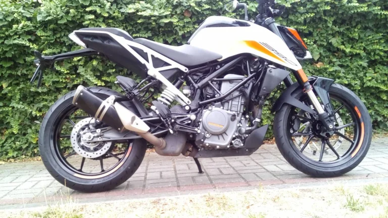 KTM DUKE 390