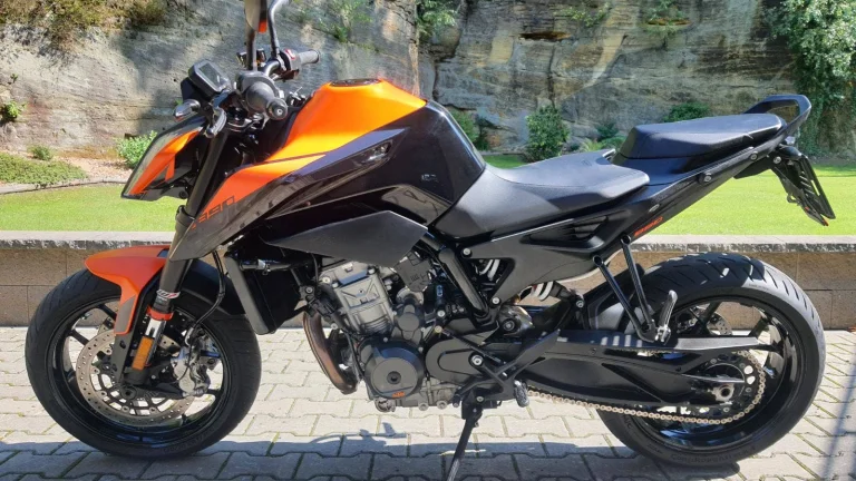 KTM 890 Duke - SUPER STAV