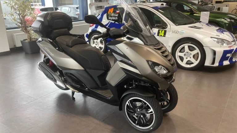 Peugeot Metropolis 400 | Nový skútr