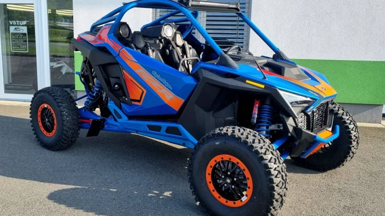 Polaris RZR R 2,0 225Hp Troy Lee SPZ | Nová čtyřkolka