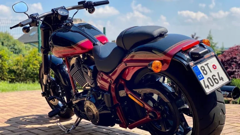 Harley-Davidson FXSE Softail Breakout CVO