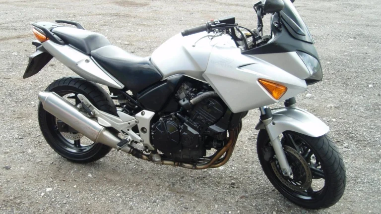 Honda CBF 600 S , SLUŠNÝ STAV , PO 3.MAJITELI