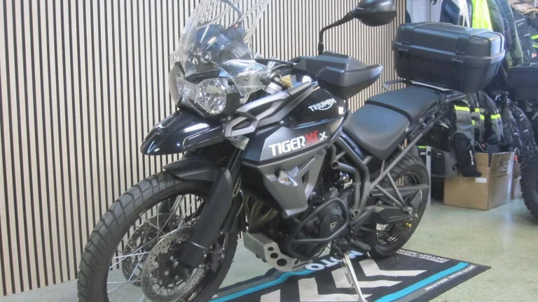 Triumph Tiger 800 XCX