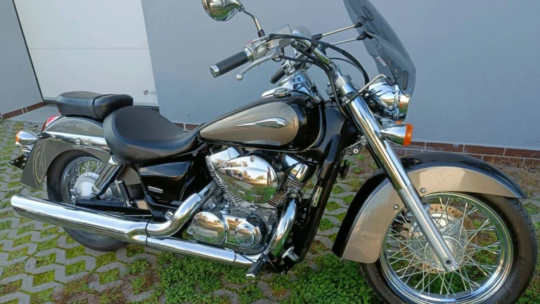 Honda VT 750 Shadow top stav jak nová