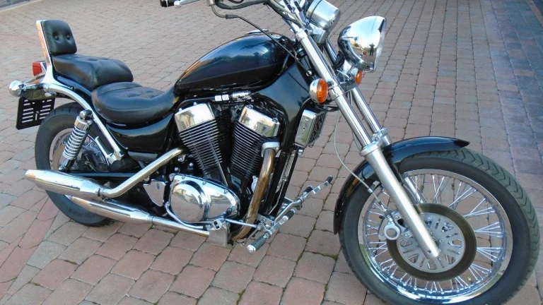 Suzuki VS 1400 Intruder