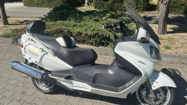 Suzuki Burgman 650 Executive