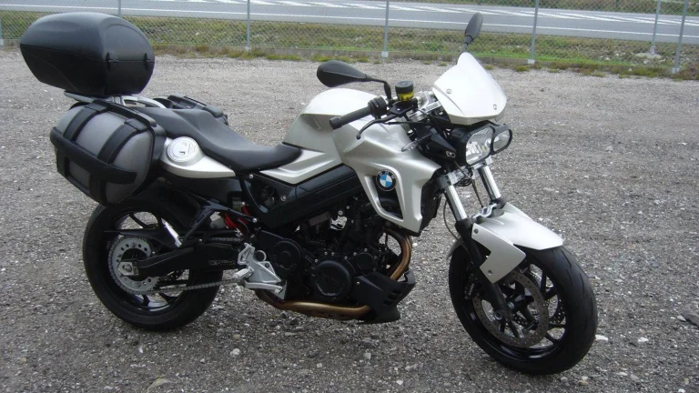 BMW F 800 R , TOP STAV , ABS , po 1.MAJITELI