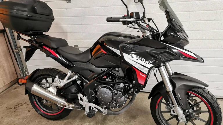 Benelli TRK 251